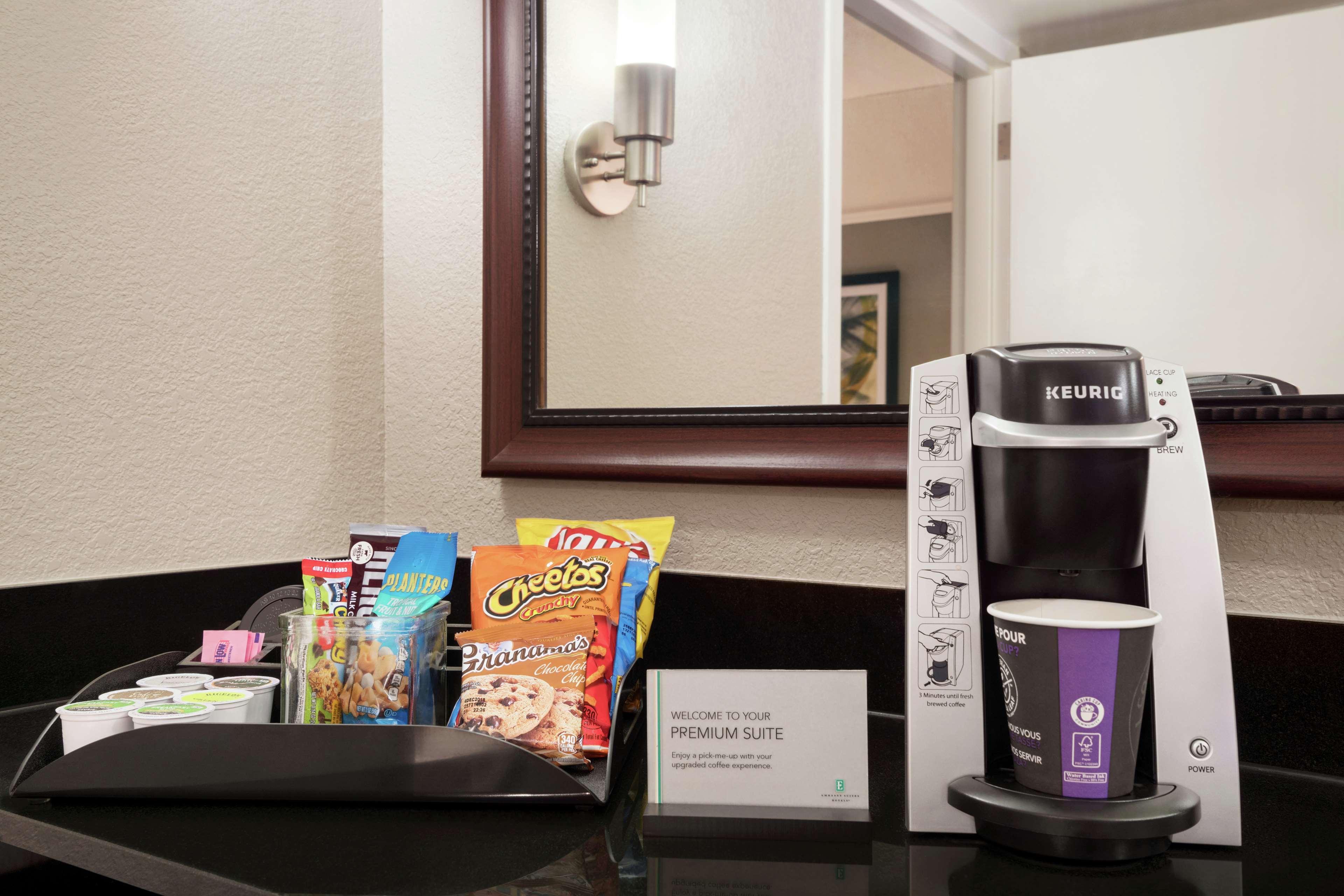 Embassy Suites Brunswick Esterno foto