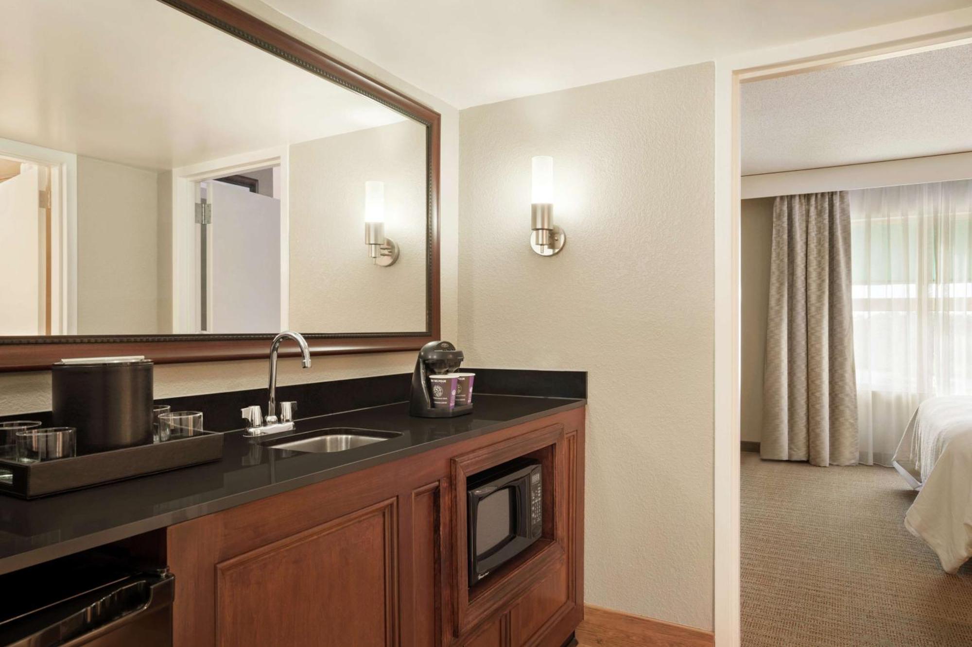 Embassy Suites Brunswick Esterno foto