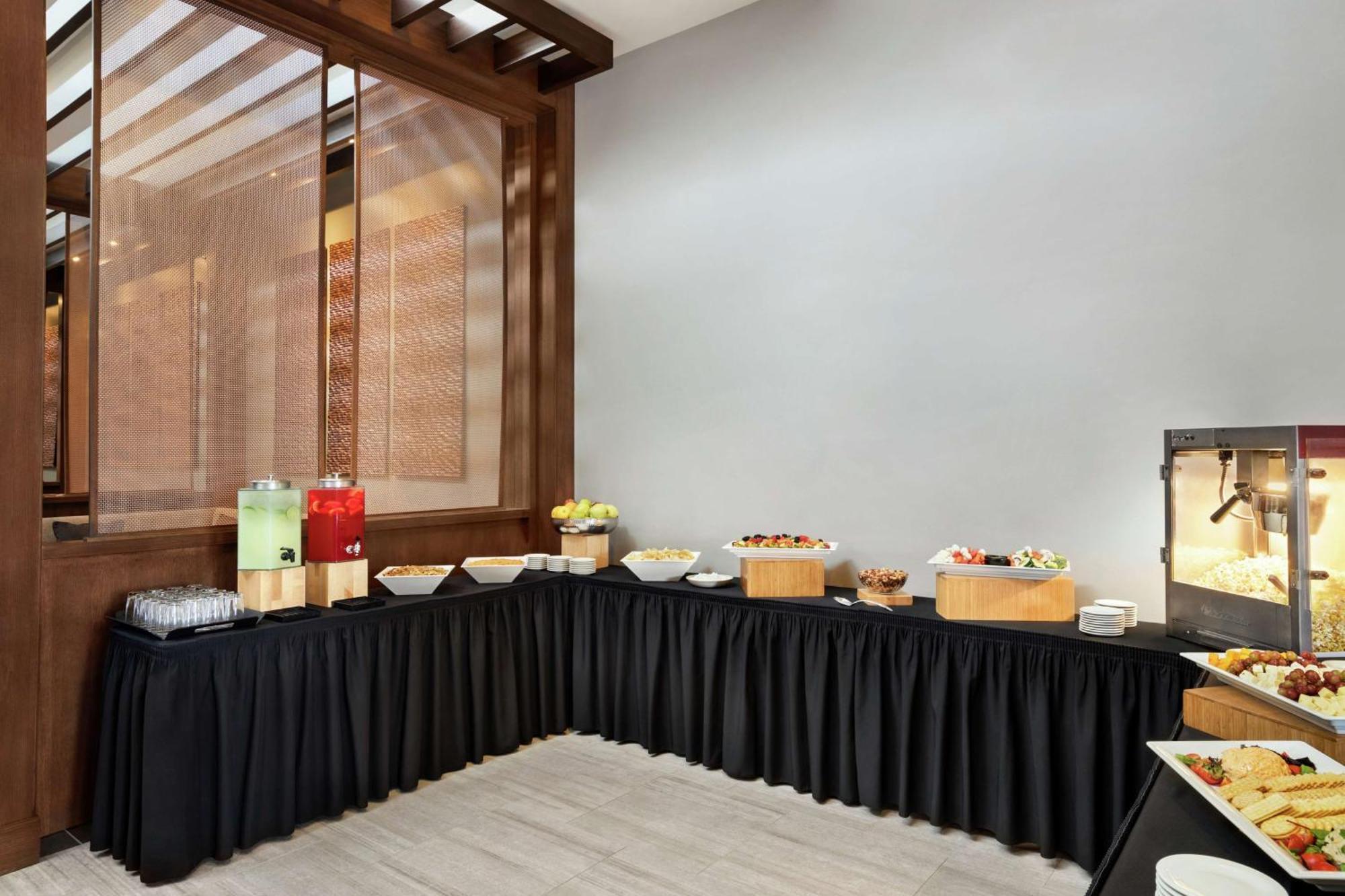 Embassy Suites Brunswick Esterno foto