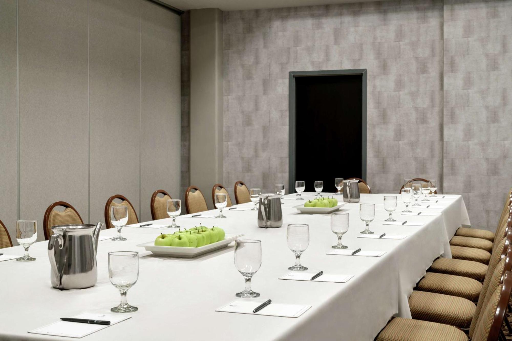 Embassy Suites Brunswick Esterno foto