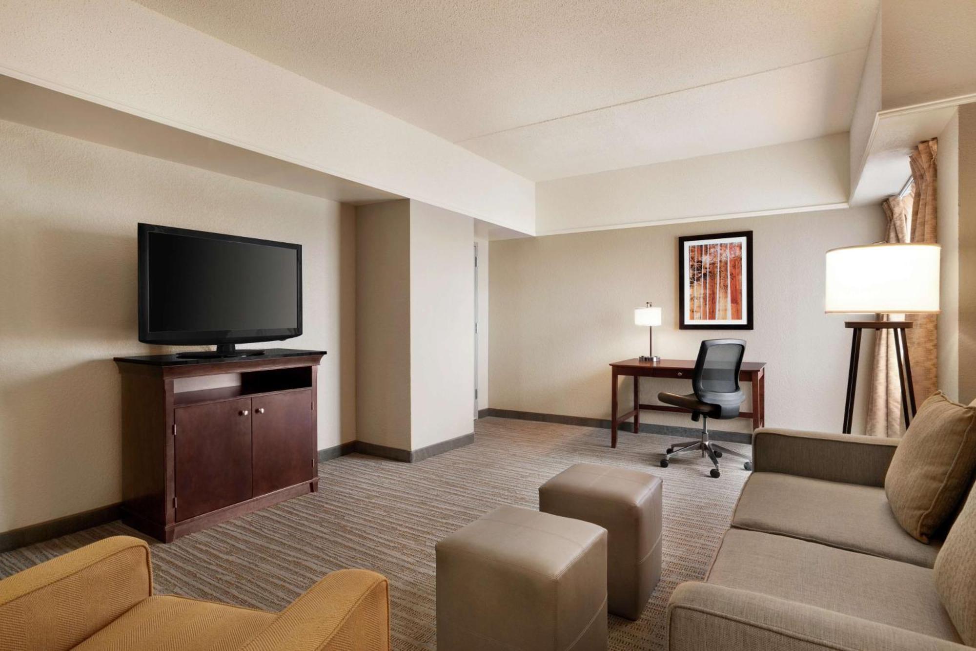 Embassy Suites Brunswick Esterno foto